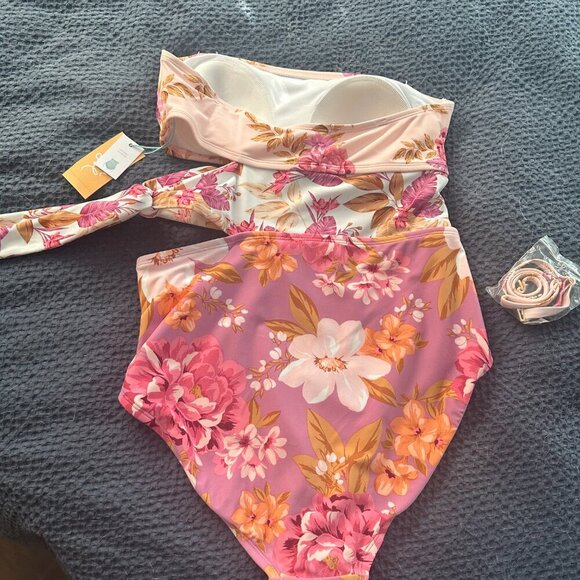 KONA SOL New NWT Strapless Cutout One Piece Swimsuit Size Medium 8-10 - Picture 8 of 10